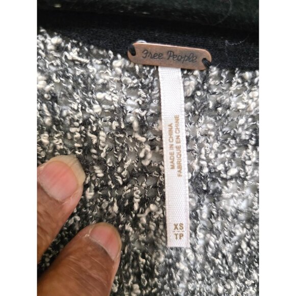 Free People Women XS Witchy Ga Cattage core Black & White Fringe Knit Sweater - Picture 6 of 7